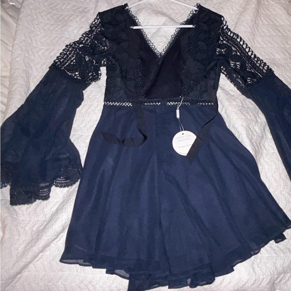 NWT LADY BLACK TIE NAVY BLUE LACE DRESS SIZE SMALL